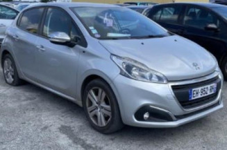 Interrupteur de leve vitre avant gauche PEUGEOT 208 1