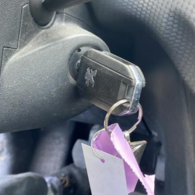 Interrupteur de leve vitre avant gauche PEUGEOT 208 1 Photo n°16