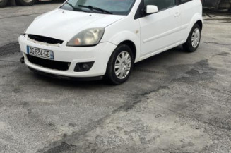 Retroviseur gauche FORD FIESTA 5