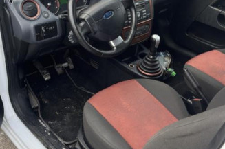 Retroviseur gauche FORD FIESTA 5