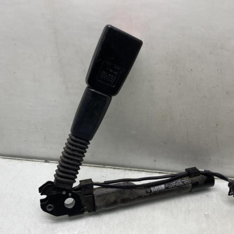 Pretensionneur de ceinture avant droit BMW SERIE 3 E90 Photo n°2