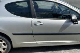 Pretensionneur de ceinture avant gauche PEUGEOT 207
