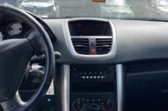 Pretensionneur de ceinture avant gauche PEUGEOT 207