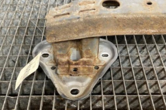 Renfort pare choc arriere (traverse) TOYOTA YARIS 2