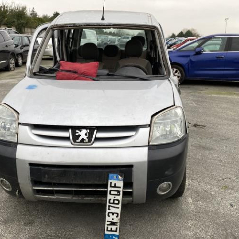 Calandre PEUGEOT PARTNER 1 Photo n°12
