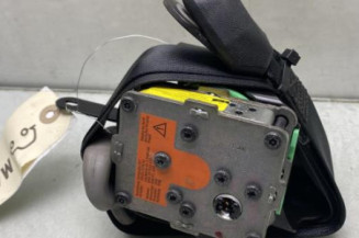 Pretensionneur de ceinture avant droit TOYOTA YARIS 2 Photo n°1