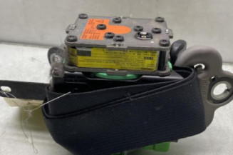 Pretensionneur de ceinture avant gauche TOYOTA YARIS 2