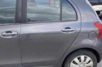 Pretensionneur de ceinture avant gauche TOYOTA YARIS 2