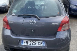 Pretensionneur de ceinture avant gauche TOYOTA YARIS 2