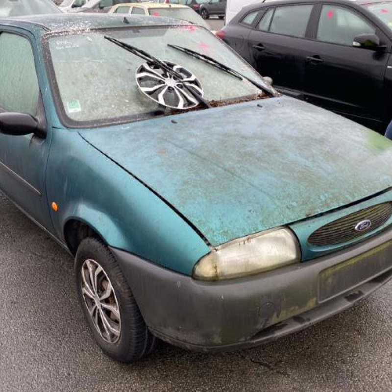 Pare choc avant FORD FIESTA 4 Photo n°9