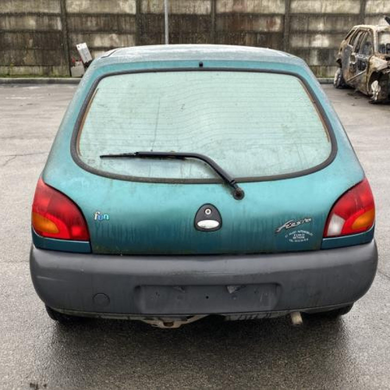 Pare choc avant FORD FIESTA 4 Photo n°12