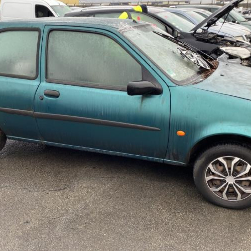 Pare choc avant FORD FIESTA 4 Photo n°14
