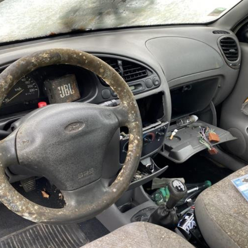 Pare choc avant FORD FIESTA 4 Photo n°19