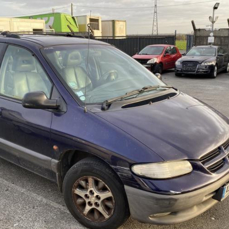 Pare choc avant CHRYSLER GRAND VOYAGER 3 Photo n°8