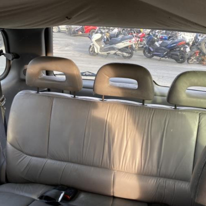 Pare choc avant CHRYSLER GRAND VOYAGER 3 Photo n°19