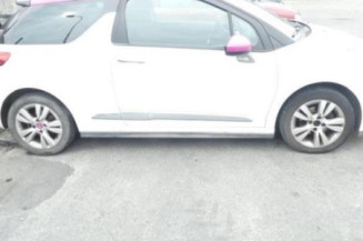 Pretensionneur de ceinture avant droit CITROEN DS3