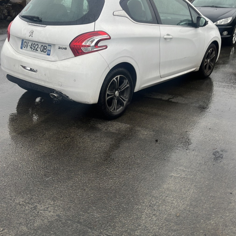 PEUGEOT 208 1 PHASE 1 1.4 HDI - 8V TURBO Photo n°3