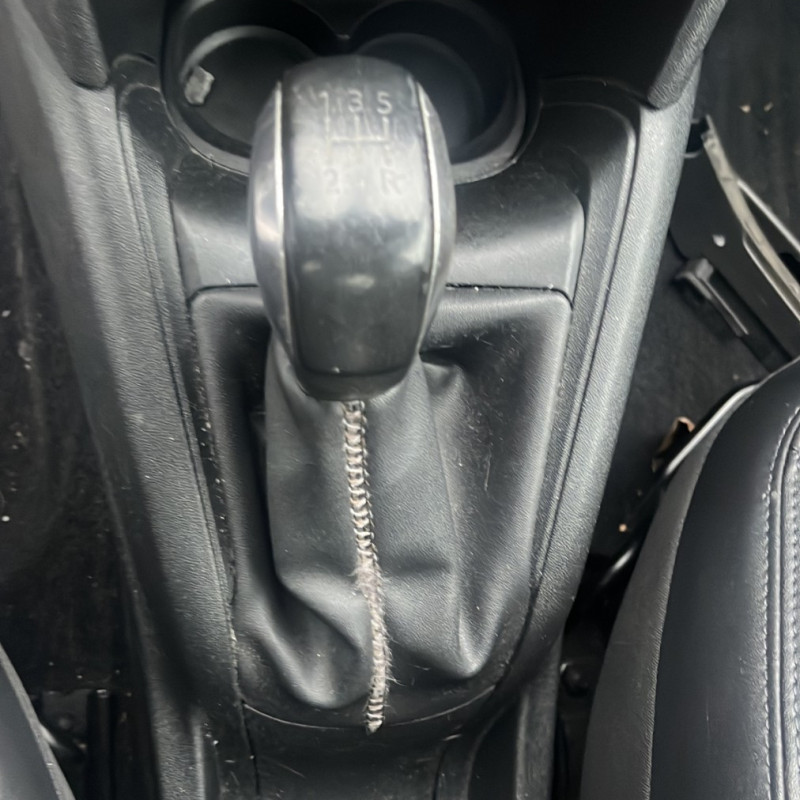 PEUGEOT 208 1 PHASE 1 1.4 HDI - 8V TURBO Photo n°8