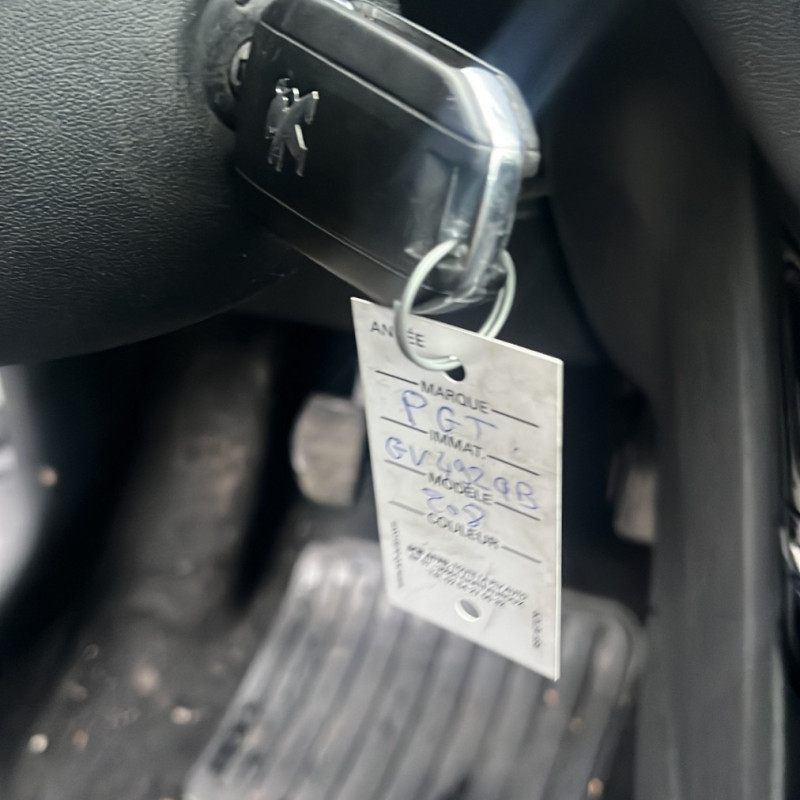 PEUGEOT 208 1 PHASE 1 1.4 HDI - 8V TURBO Photo n°11