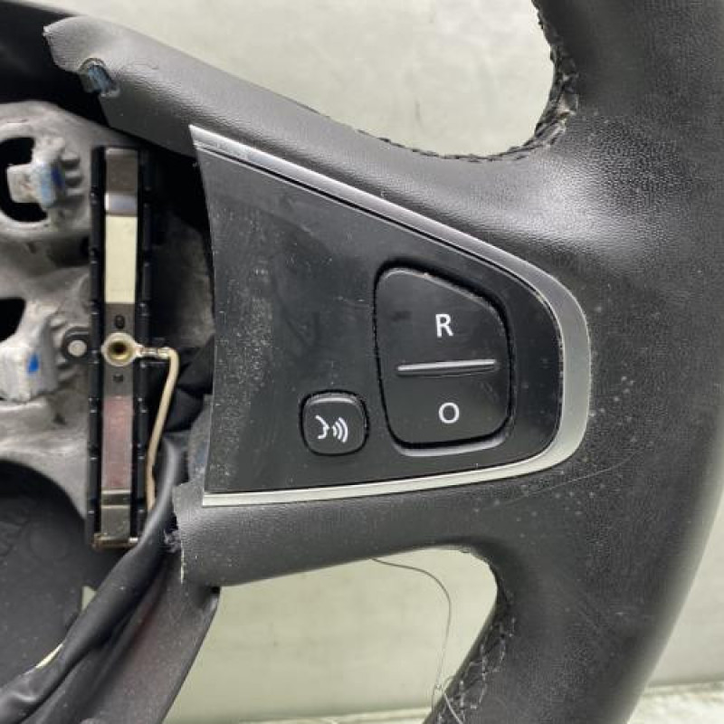 Volant RENAULT CAPTUR 1 Photo n°3
