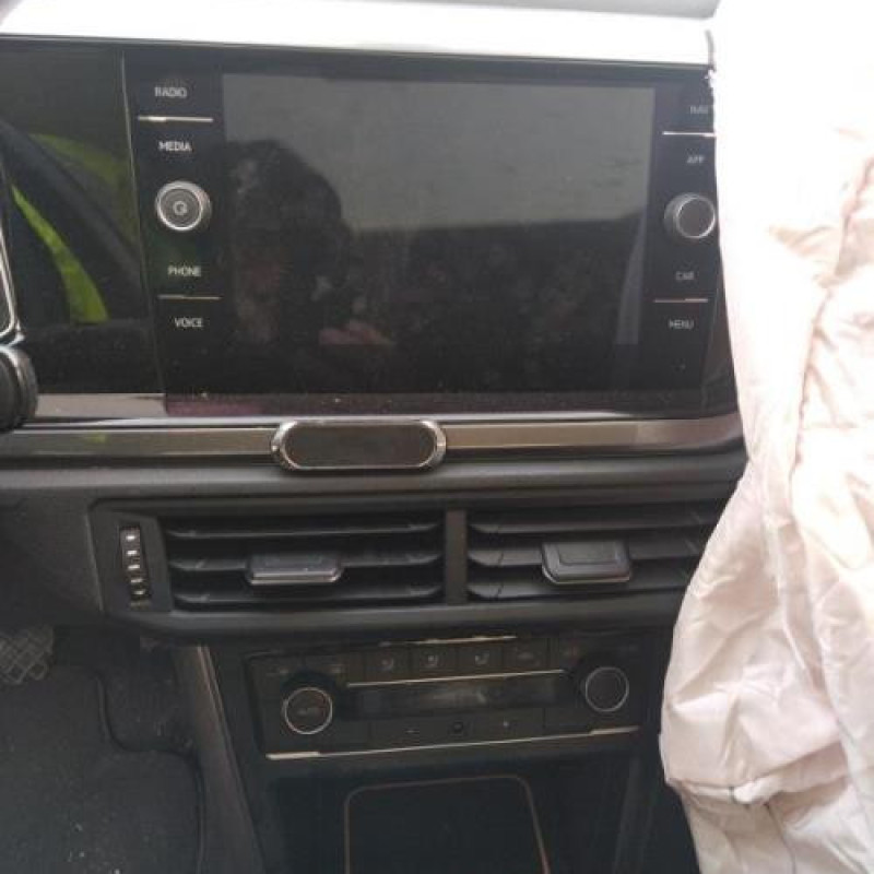 Ecran GPS VOLKSWAGEN POLO 6 Photo n°13