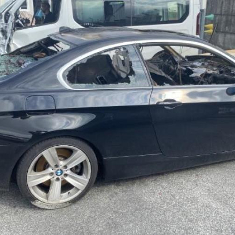 Trappe d'essence BMW SERIE 3 E92 Photo n°18