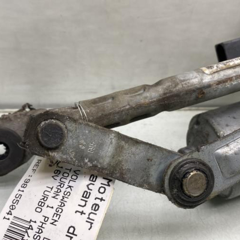 Moteur essuie glace avant droit VOLKSWAGEN TOURAN 1 Photo n°4