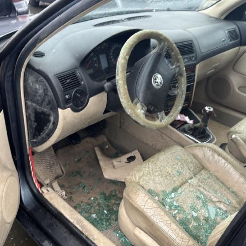 Cremaillere assistee VOLKSWAGEN GOLF 4 Photo n°9
