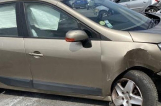 Feu arriere secondaire gauche (feux) RENAULT SCENIC 3