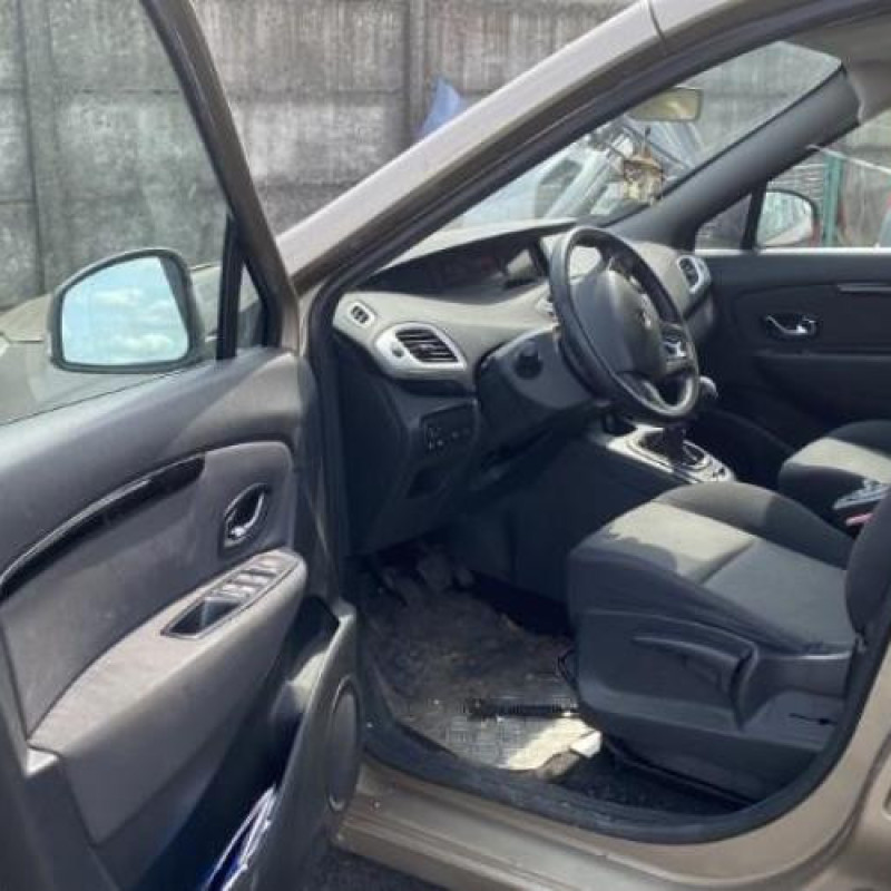 Feu arriere secondaire gauche (feux) RENAULT SCENIC 3 Photo n°13