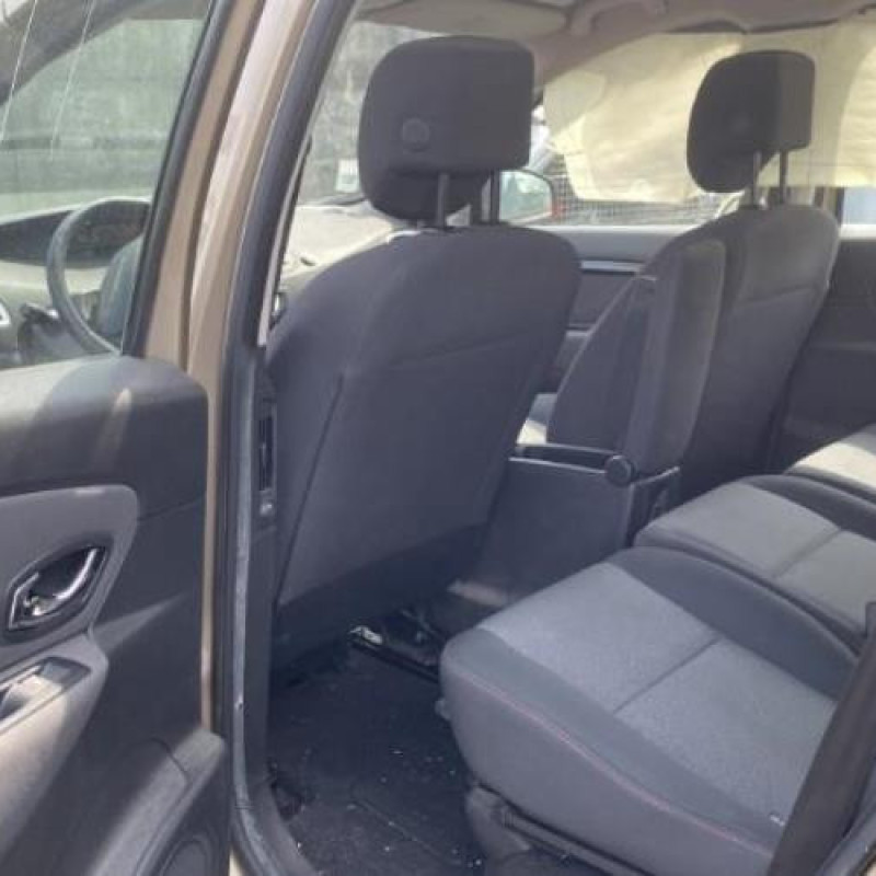 Feu arriere secondaire gauche (feux) RENAULT SCENIC 3 Photo n°14