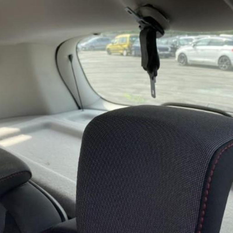 Feu arriere secondaire gauche (feux) RENAULT SCENIC 3 Photo n°15
