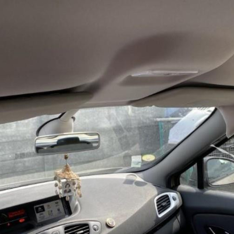 Feu arriere secondaire gauche (feux) RENAULT SCENIC 3 Photo n°19