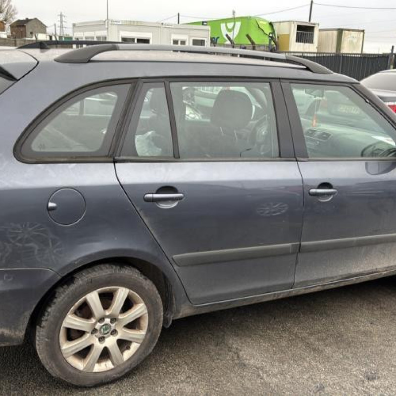 Feu arriere principal droit (feux) SKODA FABIA 2 Photo n°9