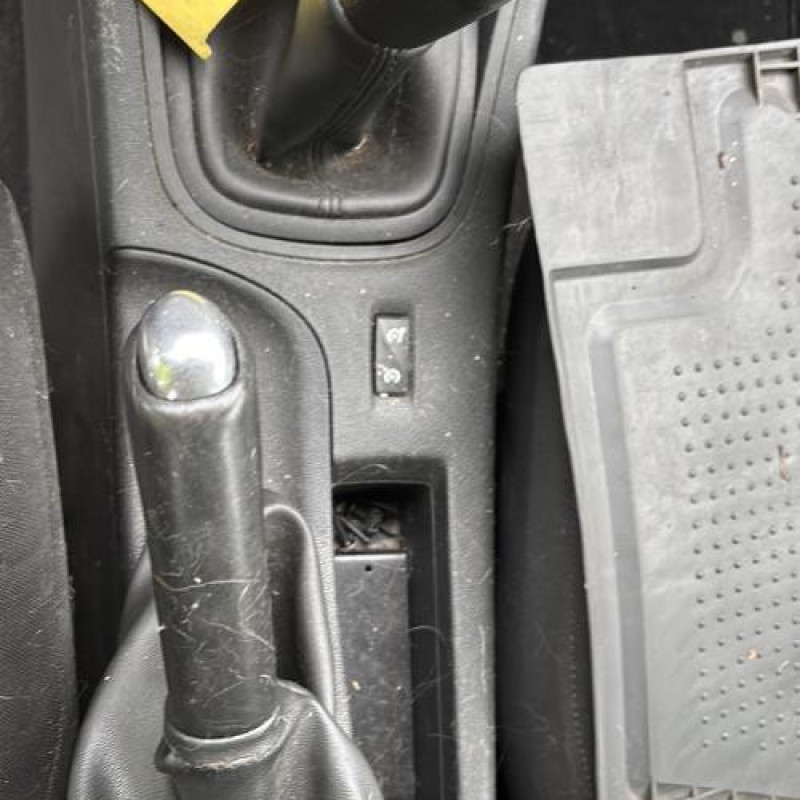 Feu arriere secondaire gauche (feux) RENAULT MEGANE 3 Photo n°18