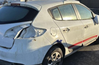 Moteur essuie glace avant RENAULT MEGANE 3