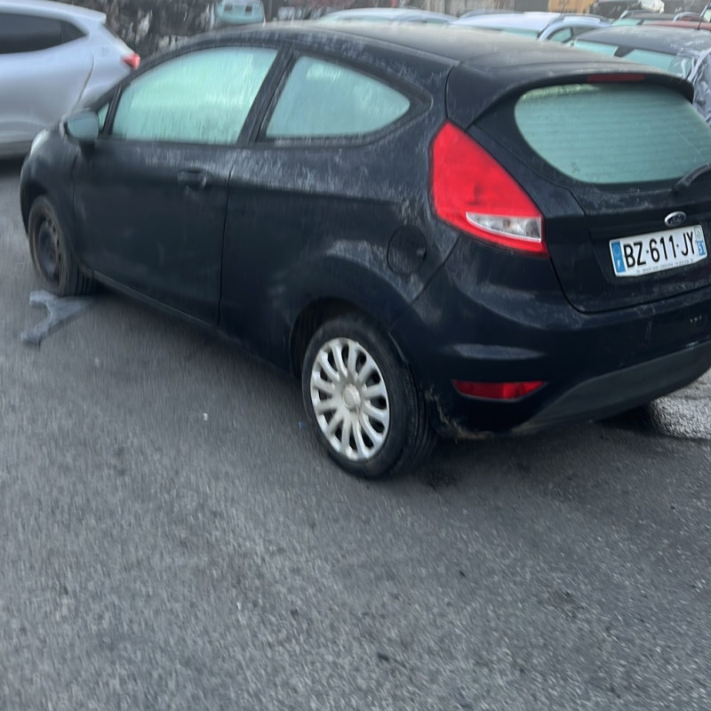 FORD FIESTA 6 PHASE 1 1.25i - 16V Photo n°4