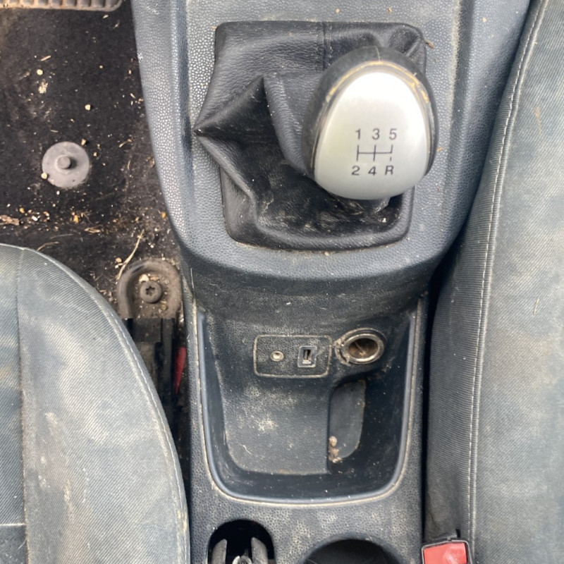 FORD FIESTA 6 PHASE 1 1.25i - 16V Photo n°28
