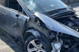Arret de porte avant droit PEUGEOT 3008 1