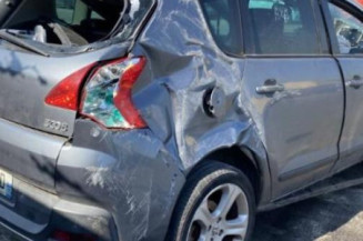 Arret de porte avant droit PEUGEOT 3008 1