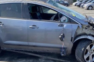 Arret de porte avant droit PEUGEOT 3008 1