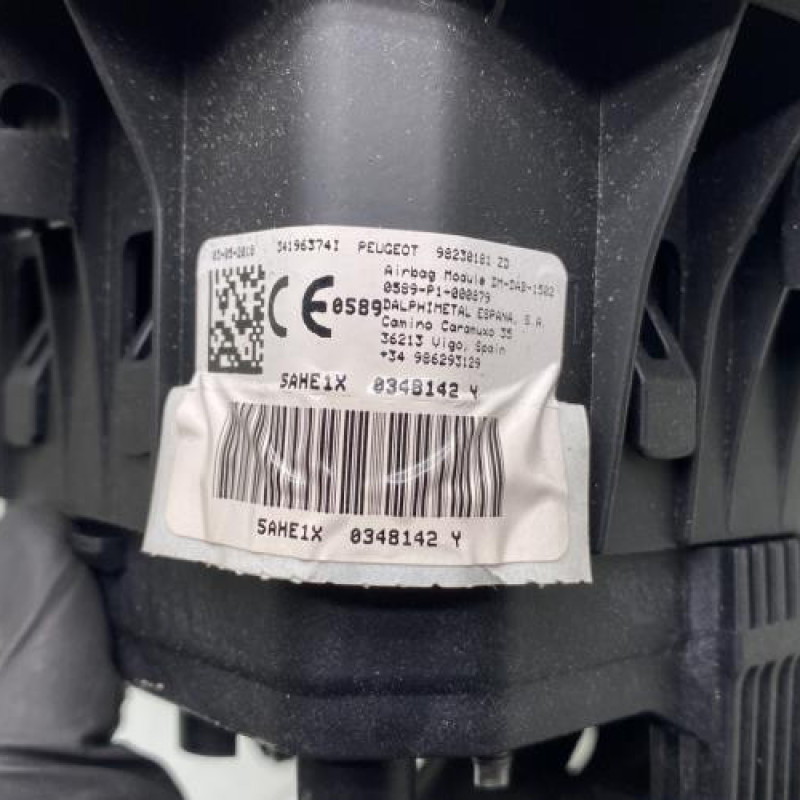 Air bag conducteur PEUGEOT 3008 2 Photo n°4