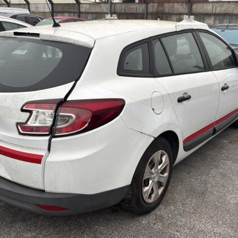 Boitier UCH RENAULT MEGANE 3 Photo n°5