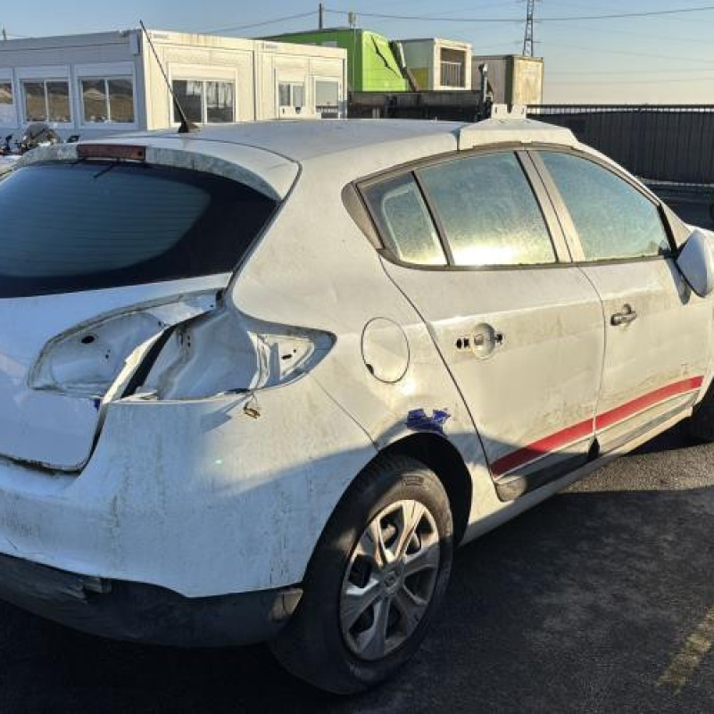 Boitier UCH RENAULT MEGANE 3 Photo n°6