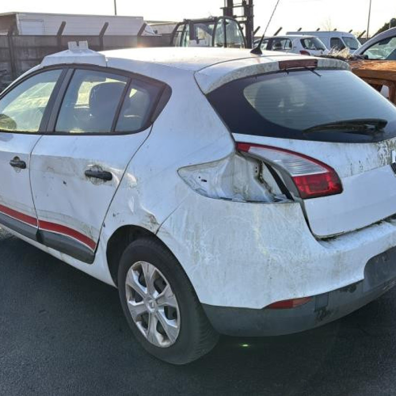 Boitier UCH RENAULT MEGANE 3 Photo n°7