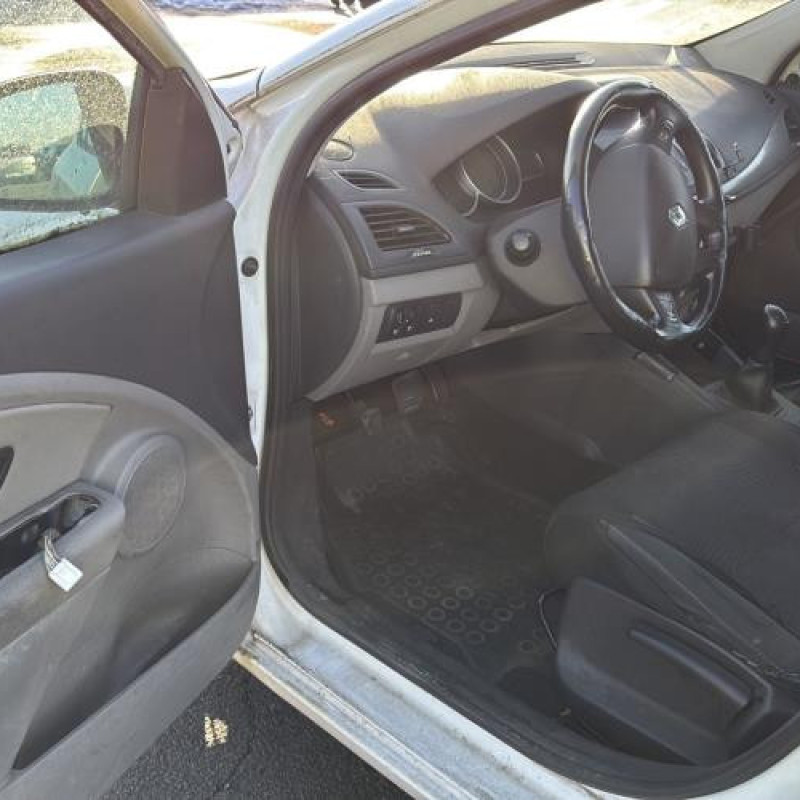 Boitier UCH RENAULT MEGANE 3 Photo n°12