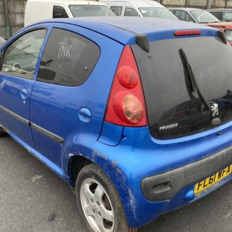 Porte avant droit PEUGEOT 107 Photo n°12