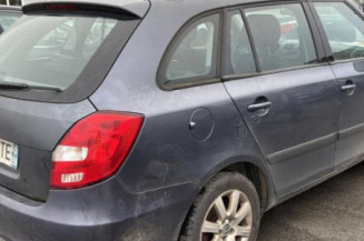 Retroviseur droit SKODA FABIA 2