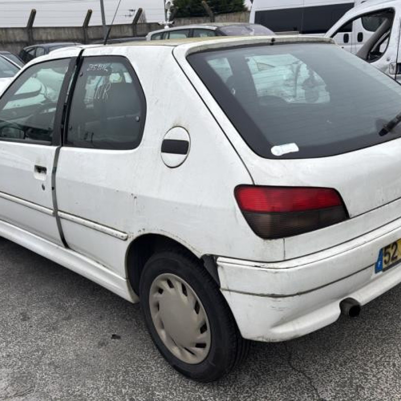 Compteur PEUGEOT 306 Photo n°8