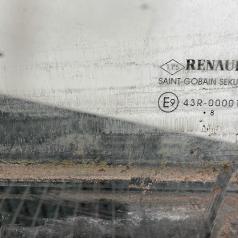 Vitre avant gauche RENAULT KADJAR Photo n°3